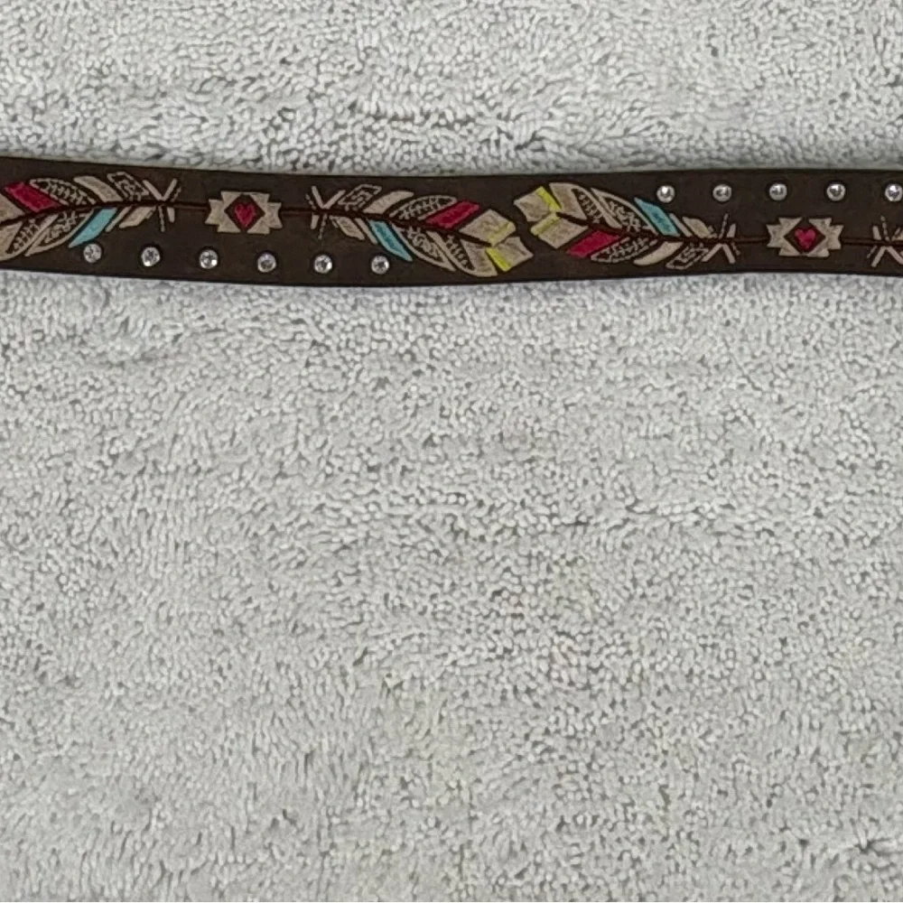 Catchfly Studio Girls’ Leather Belt Featuring Embroidered Feather Design